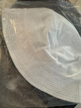 SKYLRK  Justin Bieber Embroidered White Bucket Hat - UNISEX